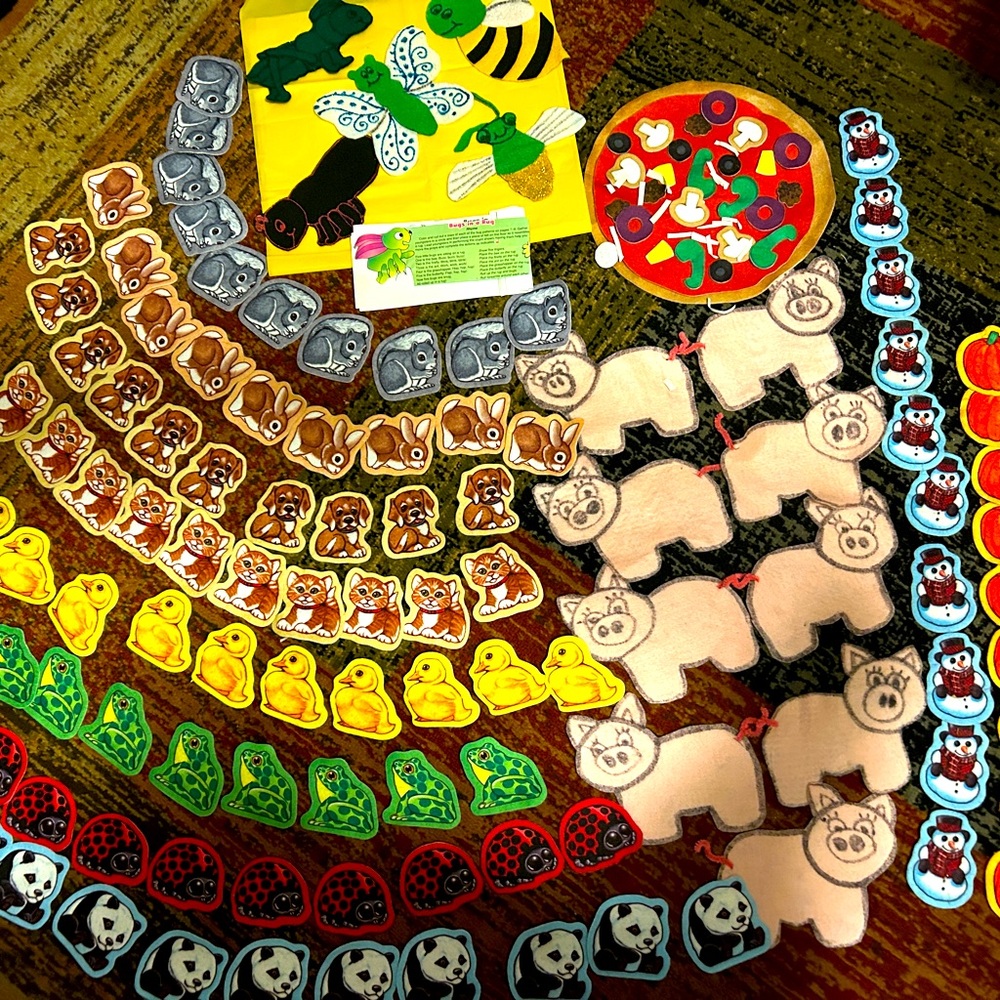 Flannel board pieces for counting, making pizza, and a fun poem